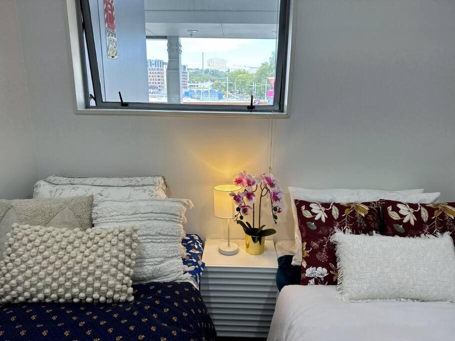 Immaculate 3 Bd 2 Bth Apartment -Free Carpark & Pool Auckland Luaran gambar