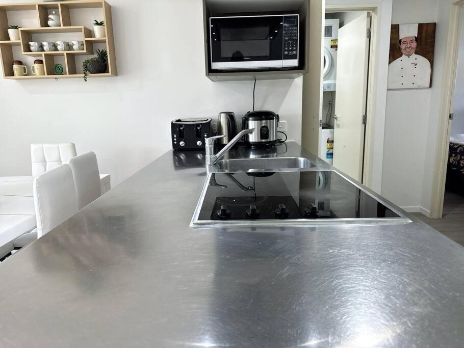 Immaculate 3 Bd 2 Bth Apartment -Free Carpark & Pool Auckland Luaran gambar